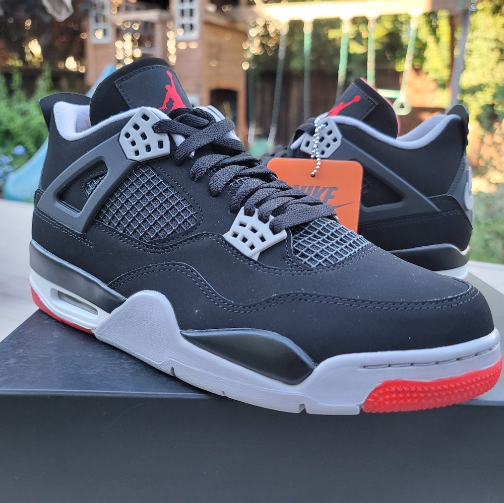 Jordan 4 Breds - Picture 2 of 8
